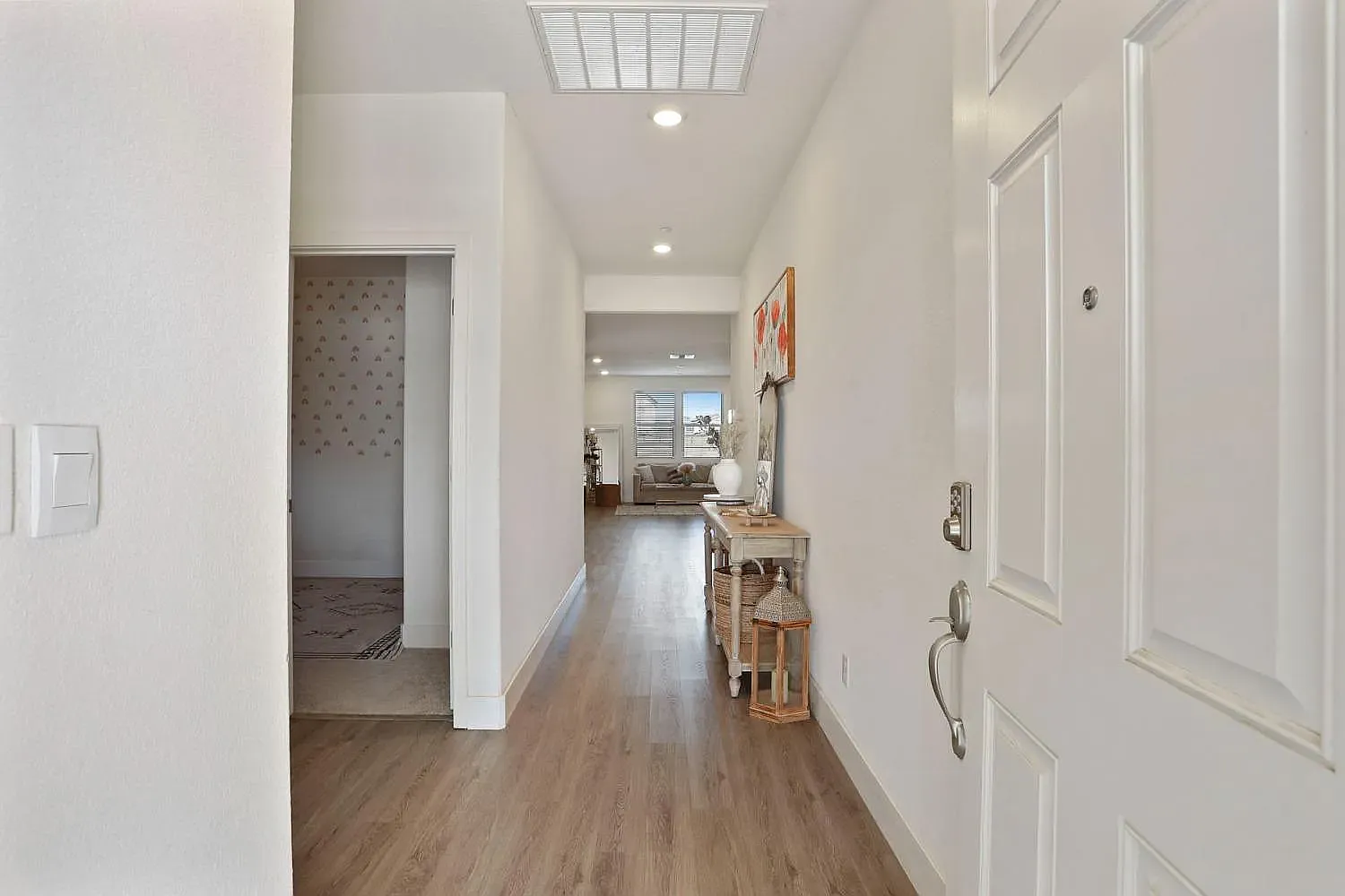 3 bed, 1502 sqft, $2,900 — Photo 2