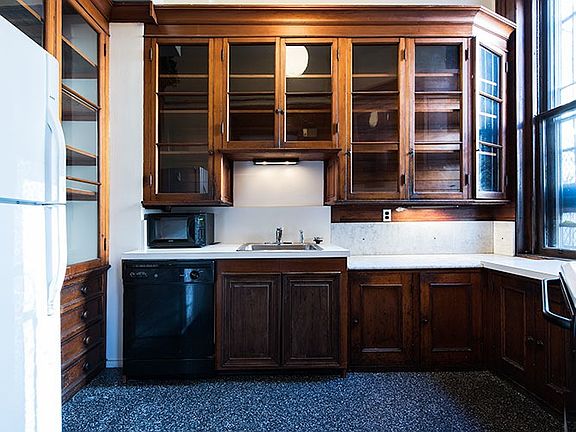 3rd image of 117 Marlborough St #2