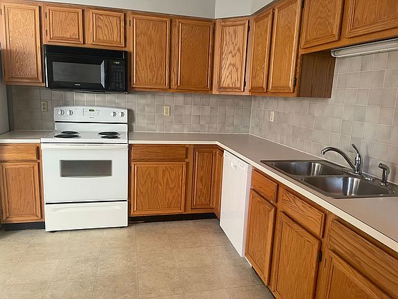 4th image of 4731 Moundridge Ct