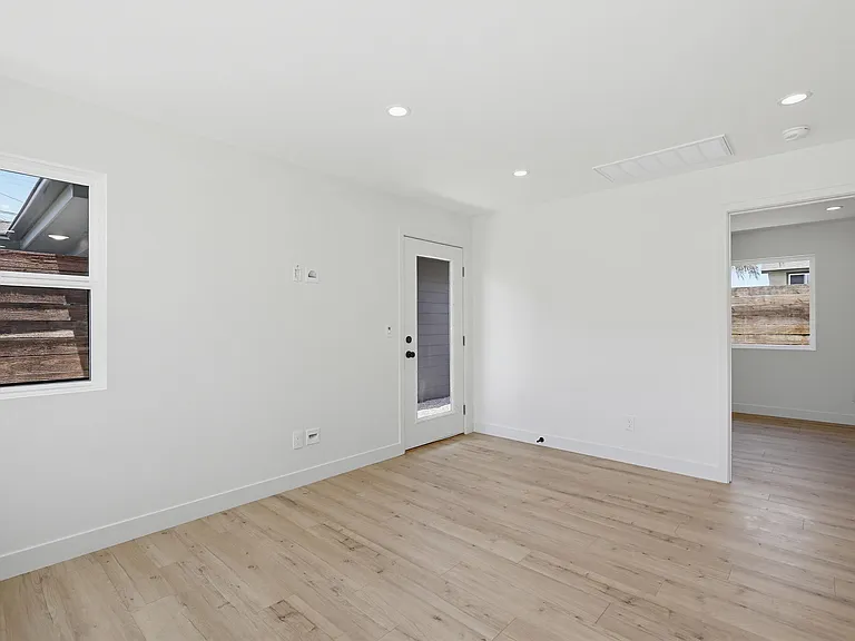 2036 Pomona Ave #D — Photo 25