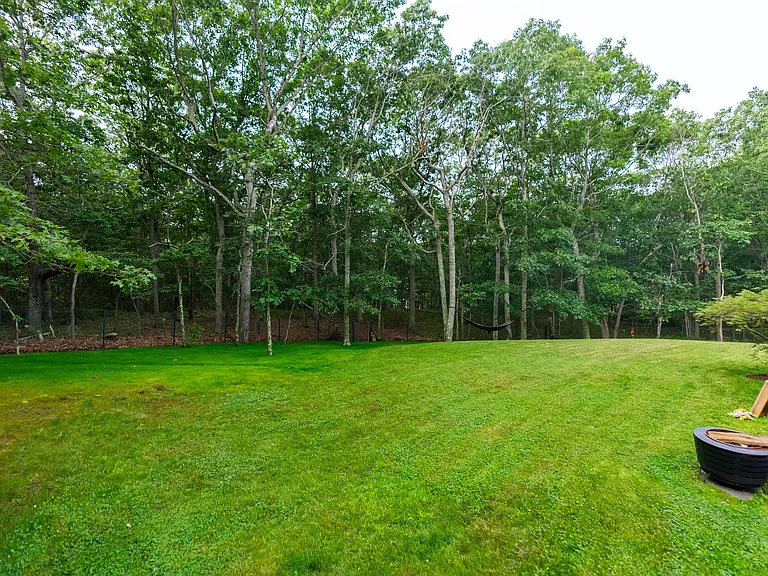10 Crows Nest Cir — Photo 22