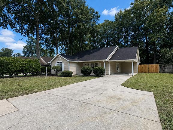 2nd image of 533 Palm Dr S