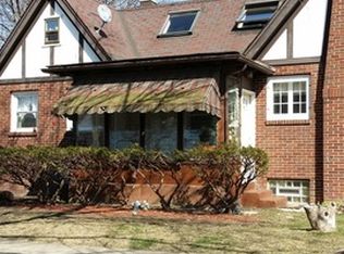 1542 Hyde Park Ave, Waukegan, IL