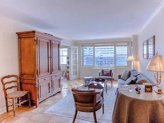 Sold by Sotheby's International Realty | media 1
