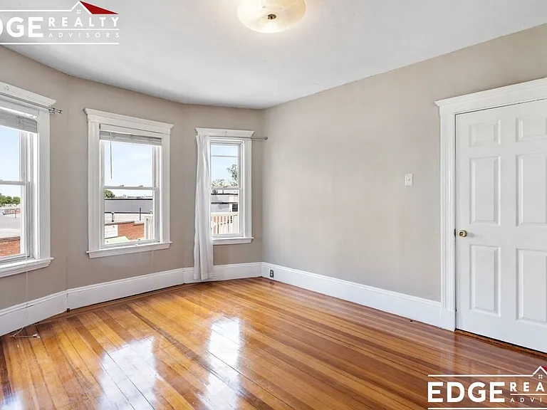 71-73 Neponset Ave #3 — Photo 11