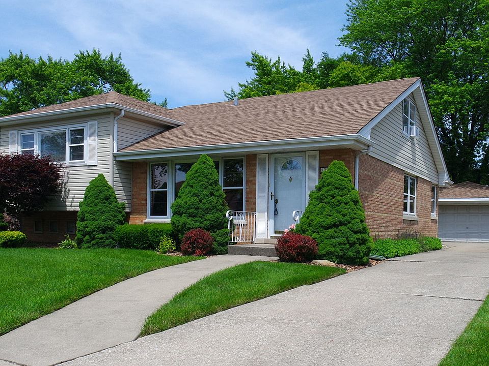 1st image of 10645 Leclaire Ave