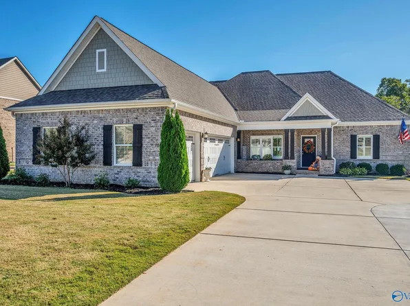 207 Pumprock Dr, Huntsville, AL 35806