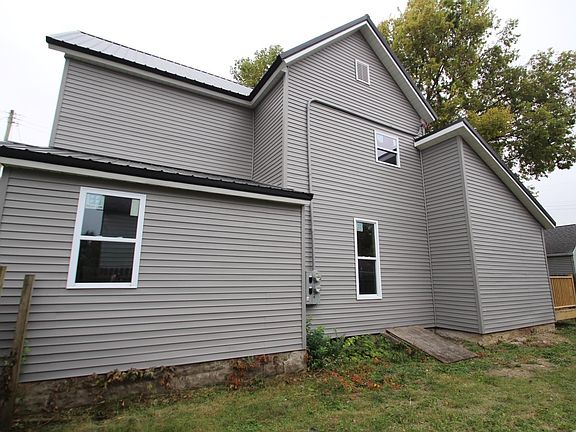 4th image of 304-306 Indiana St