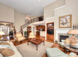 N74W7968 Harvest Ln, Cedarburg, WI 53012
