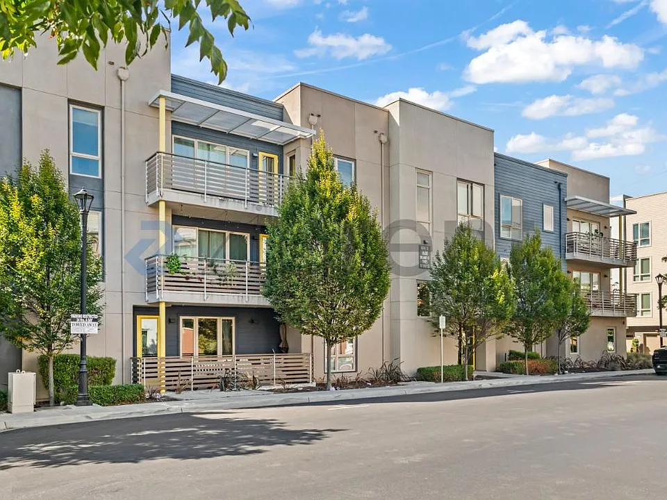 1630 Delano St #30