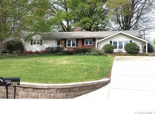 439 Fieldstone Rd, Mooresville, NC 28115