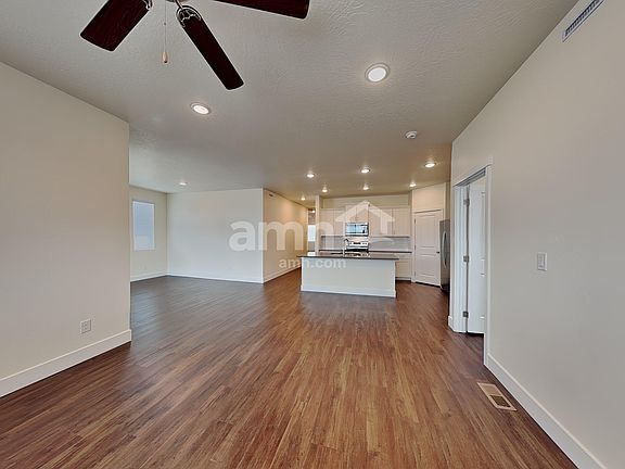 5th image of 2990 N Vigo Ave