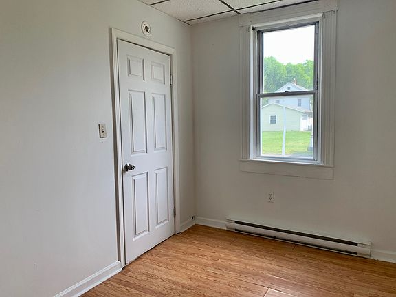 3rd image of 712 Susquehanna Ave APT 2