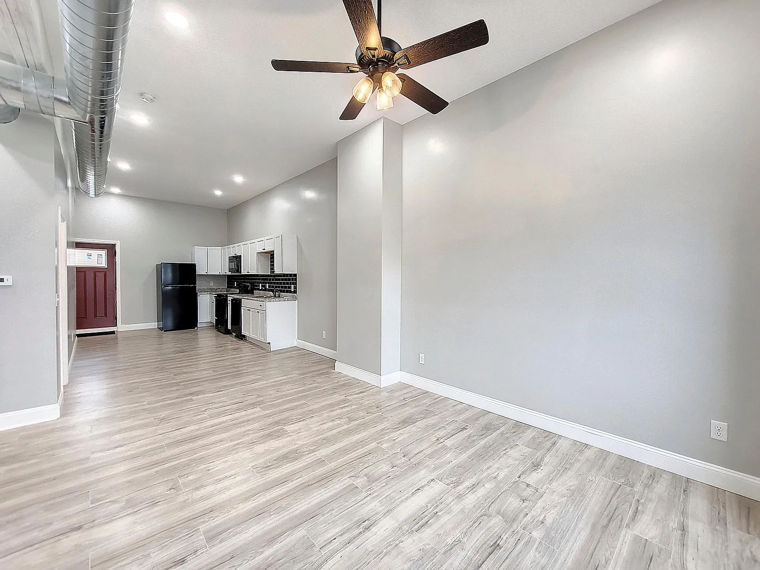 1 bed, 720 sqft, $1,200 — Photo 4