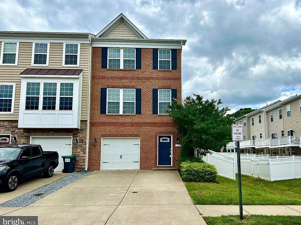 121 Hidden Brook Dr
