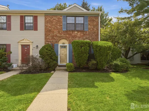 360 Bromley Pl, East Brunswick, NJ 08816