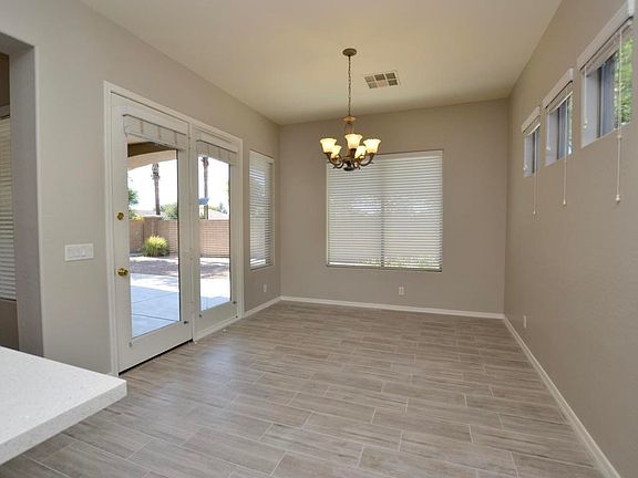 5th image of 3112 E Oriole Way