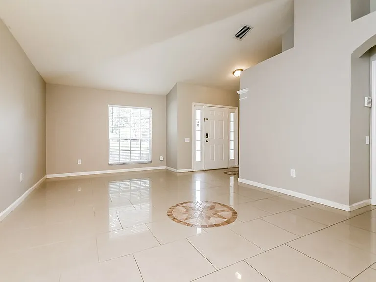 11427 Misty Isle Ln — Photo 4