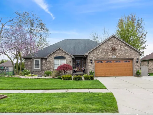 36768 Orchard Lake Dr, New Baltimore, MI 48047