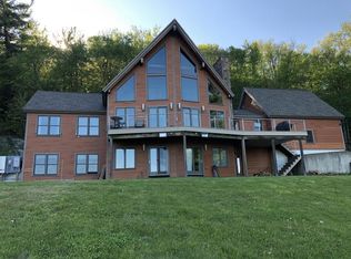 96 Westbrook Rd, South Deerfield, MA 01373