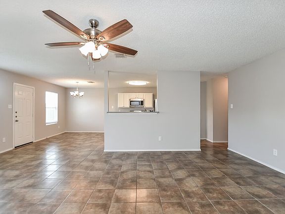 5th image of 1900 Melrose Ln
