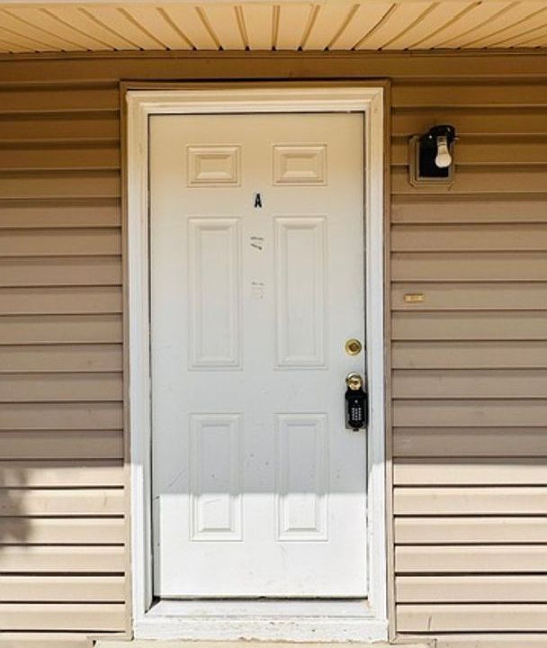 1st image of 128A Skyline Dr #0