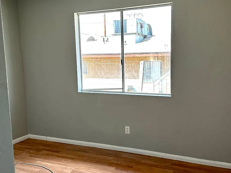 33175 Jamieson St — Photo 7