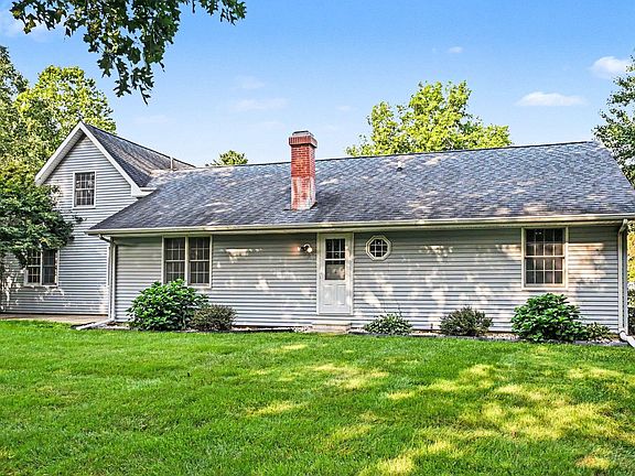 3rd image of 50550 Deer Ridge Ct