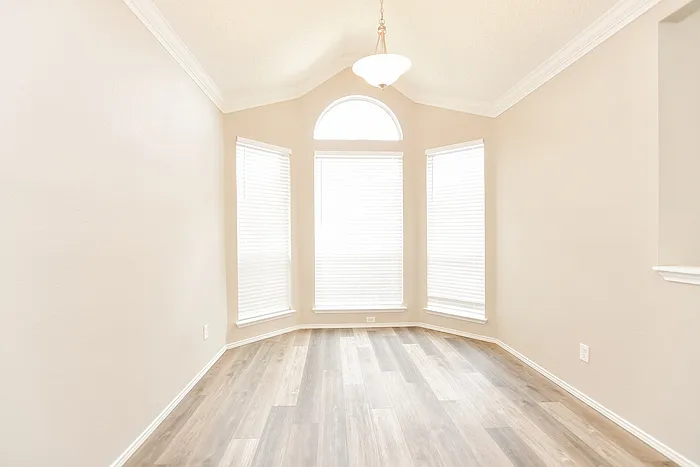 2317 Homestead Dr — Photo 5