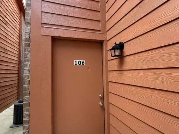 1305 W Villa Maria Rd APT D106, Bryan, TX 77801
