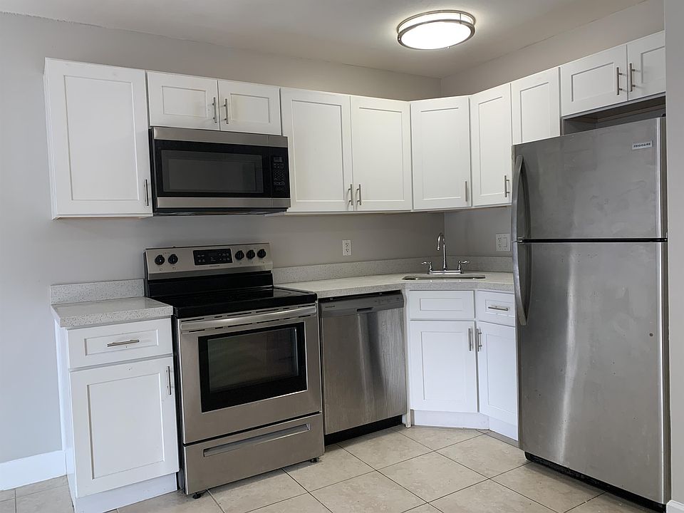 1st image of 1336 NE 5th Ave Unit 11