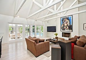 2nd image of 4042 Sapphire Dr