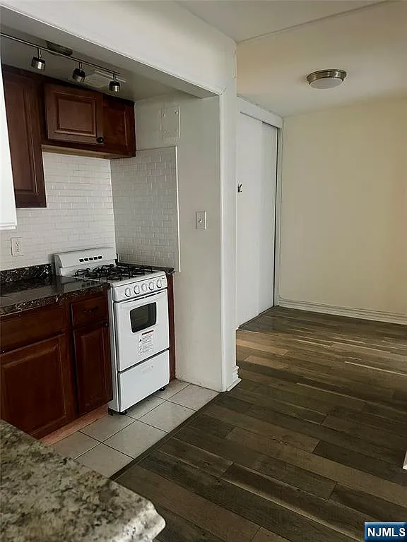 3001 Edwin Ave APT 2E photo 1