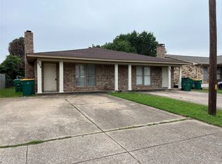 1106 S Clark Rd, Cedar Hill, TX 75104