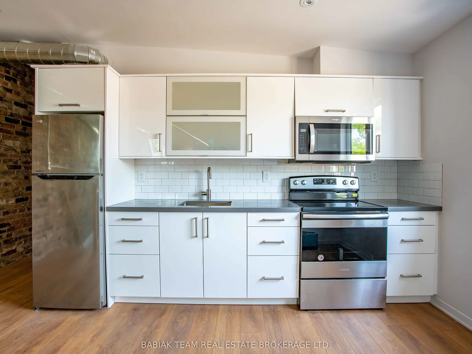 2 bed, $2,550 — Photo 4