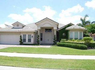 8282 N Lake Forest Dr, Davie, FL 33328