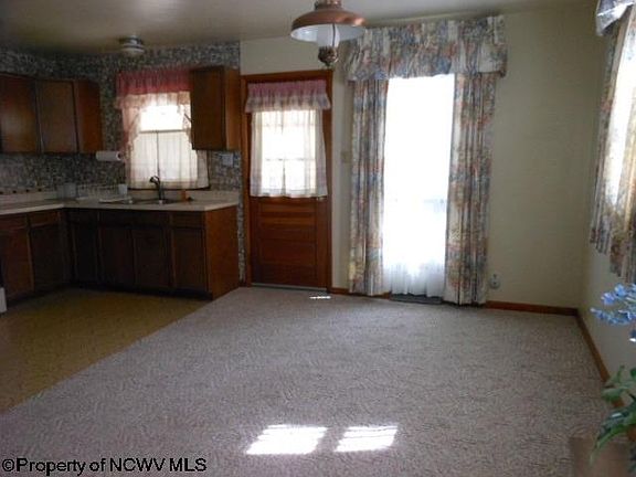 5th image of 220 McGary Ave