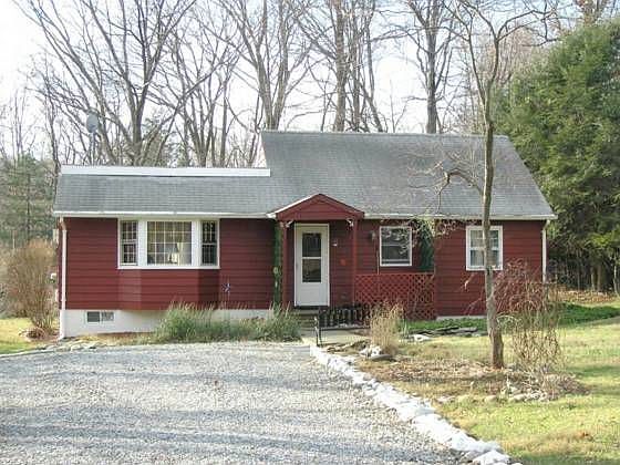 1st image of 111 Kent Shore Dr