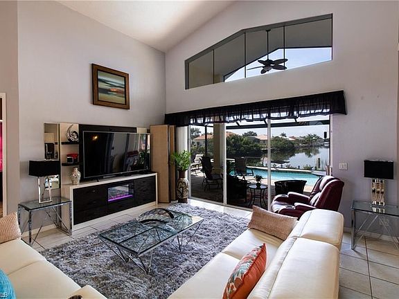 5th image of 3924 Agualinda Blvd
