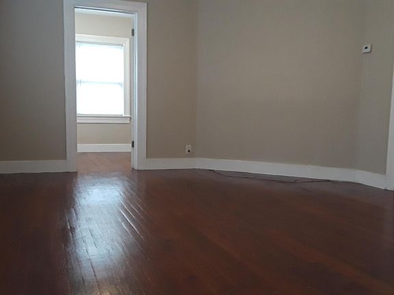 5th image of 591 Colonial Cir SE APT 3