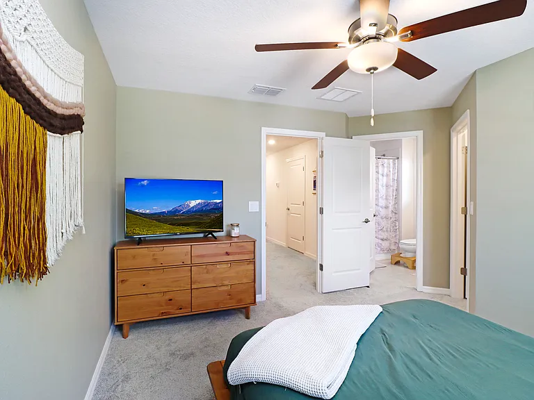 6043 Shiner St — Photo 15