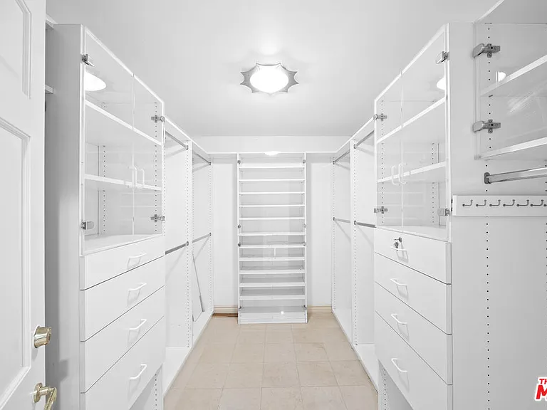 10724 Wilshire Blvd #Penthouse 1505 — Photo 33