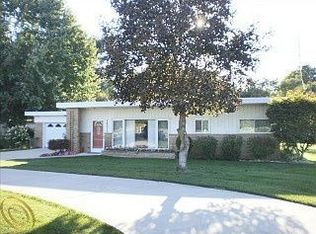 14075 Newburgh Rd, Livonia, MI 48154