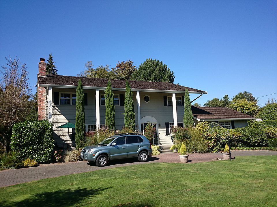 2nd image of 6600 NE Windermere Rd