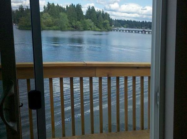 9723 Lake Steilacoom Dr SW #E