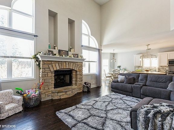 5th image of 751 Chasewood Dr