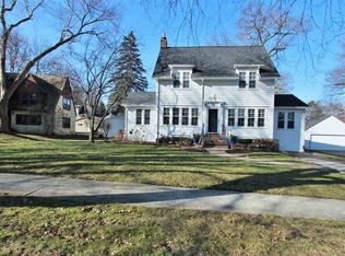 330 Columbia Cir, Waterloo, IA 50701