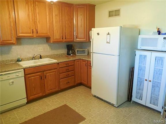 4th image of 11978 Roseview Ln