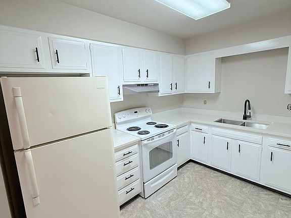 5th image of 301 W 18th St APT 4
