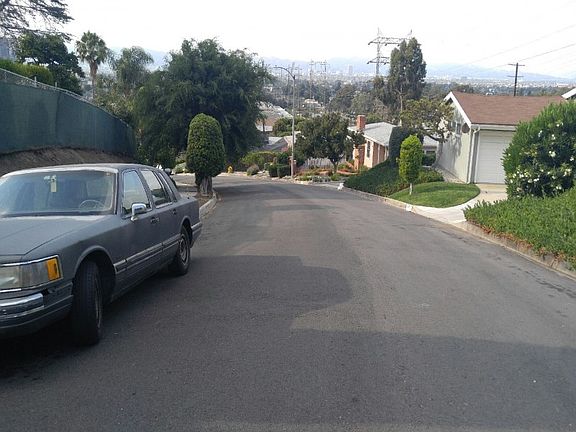 5th image of 3922 Carmona Ave